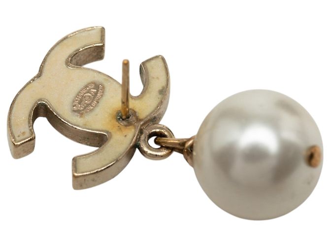 Orecchini Chanel CC placcati oro con smalto, perle finte e strass, chiusura a pressione D'oro - vista 3