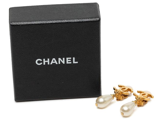 Orecchini a clip Chanel CC placcati in oro con perle sintetiche D'oro - vista 4