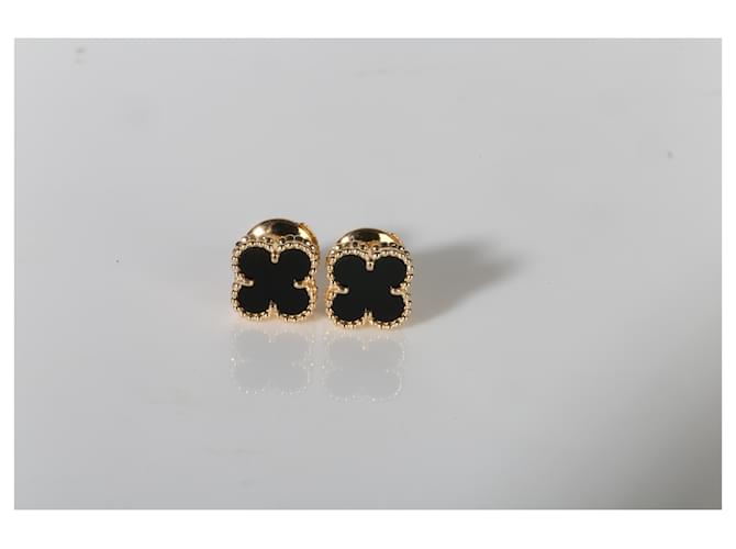 Orecchini Sweet Alhambra in oro giallo e onice Van Cleef & Arpels - vista 5