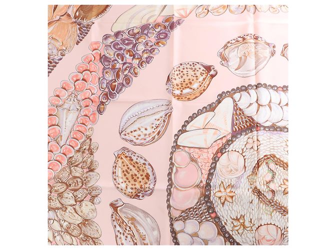Hermès Carré 90 "Rocaille shells" Seidentuch in Rosa Pink - Ansicht 10