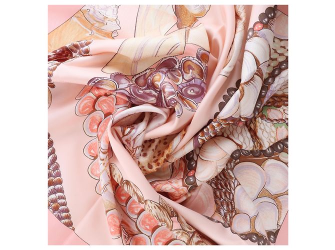 Hermès Carré 90 "Rocaille shells" Seidentuch in Rosa Pink - Ansicht 13