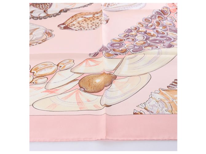 Hermès Carré 90 "Rocaille shells" Seidentuch in Rosa Pink - Ansicht 5