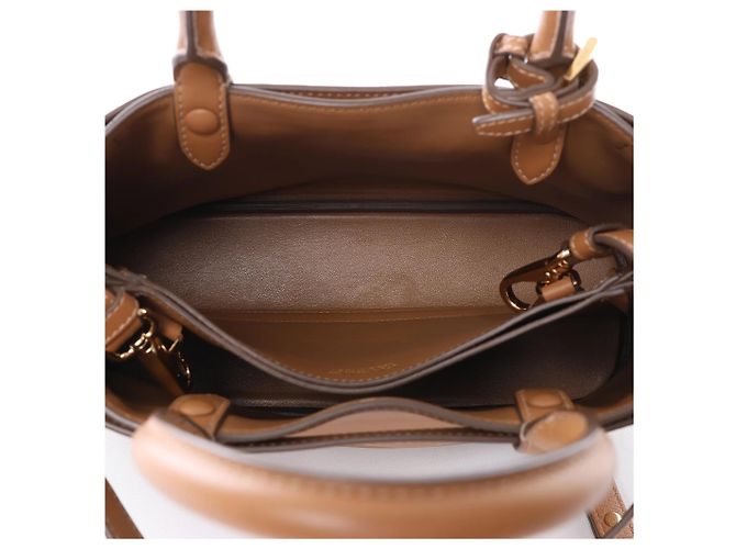 mala de mão 2Way Small em couro granulado macio com fivela Prada, Brown 1BA418 Marrom - vista 7