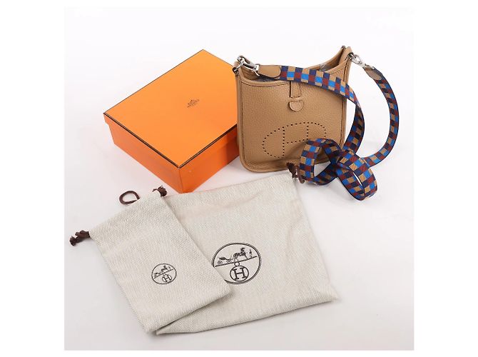 Hermès Evelyne Taurillon Clemence Maxi Quadrille TPM Chai Shoulder bag U:2022 Marrone - vista 13