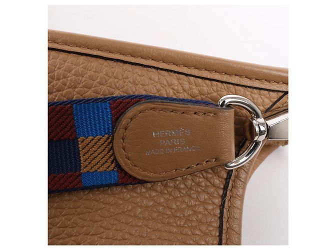 Hermès Evelyne Taurillon Clemence Maxi Quadrille TPM Chai Shoulder bag U:2022 Marrone - vista 15