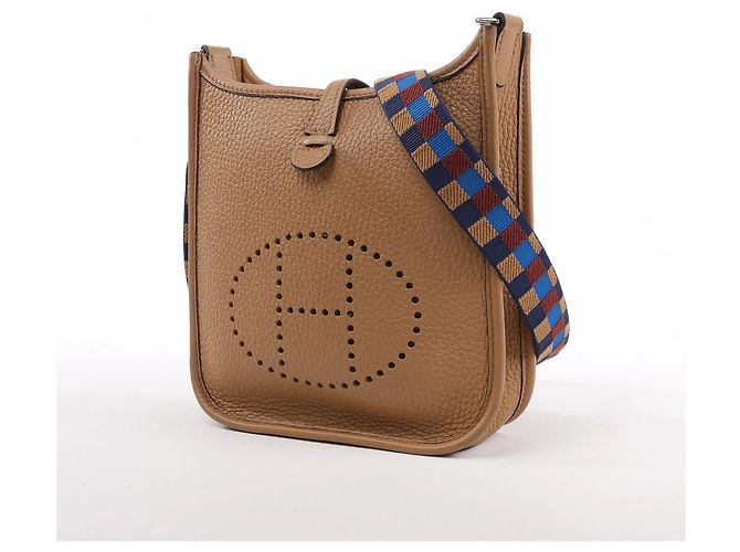 Hermès Evelyne Taurillon Clemence Maxi Quadrille TPM Chai Shoulder bag U:2022 Marrone - vista 2