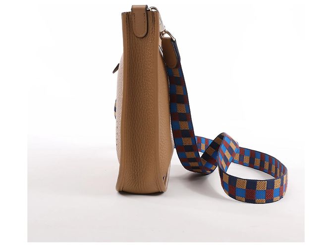 Hermès Evelyne Taurillon Clemence Maxi Quadrille TPM Chai Shoulder bag U:2022 Marrone - vista 3
