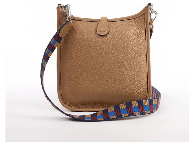 Hermès Evelyne Taurillon Clemence Maxi Quadrille TPM Chai Shoulder bag U:2022 Marrone - vista 4