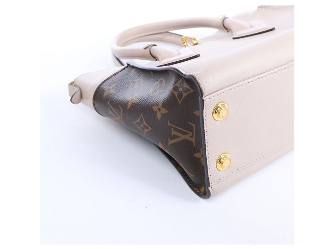 Louis Vuitton On My Side PM Monogram x Leather in Beige×Brown M57729 - vista 7