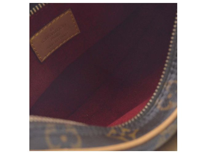 Louis Vuitton Croissant Monogram Canvas PM Marrone - vista 3