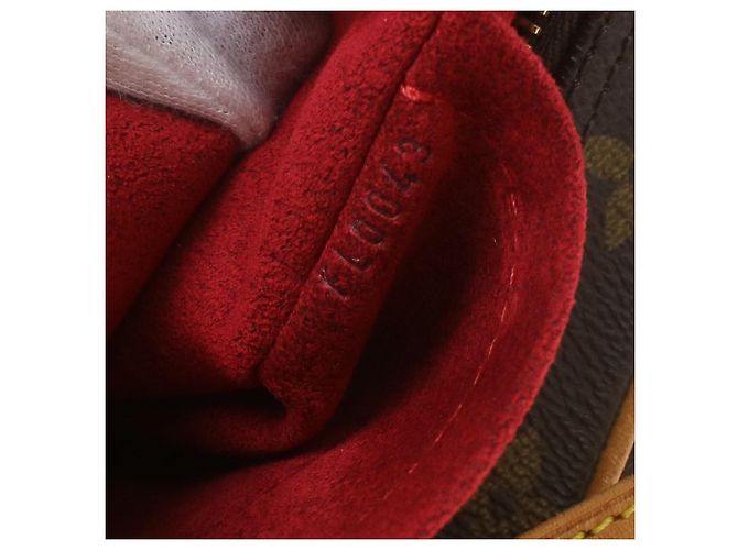 Louis Vuitton Croissant Monogram Canvas MM Marrone - vista 5