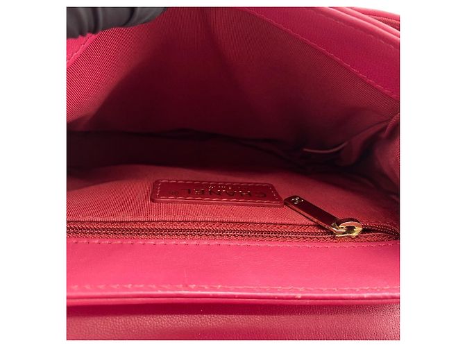 Borsa a tracolla Chanel Matelassé in rosa - vista 12