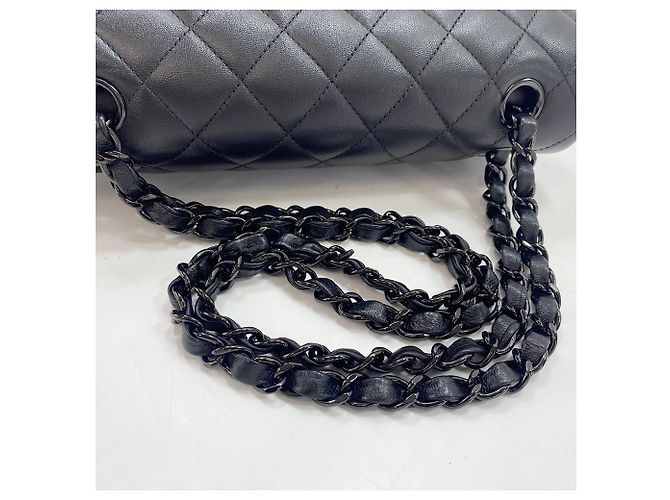 Borsa a tracolla Chanel Matelassé 23 Nero - vista 10