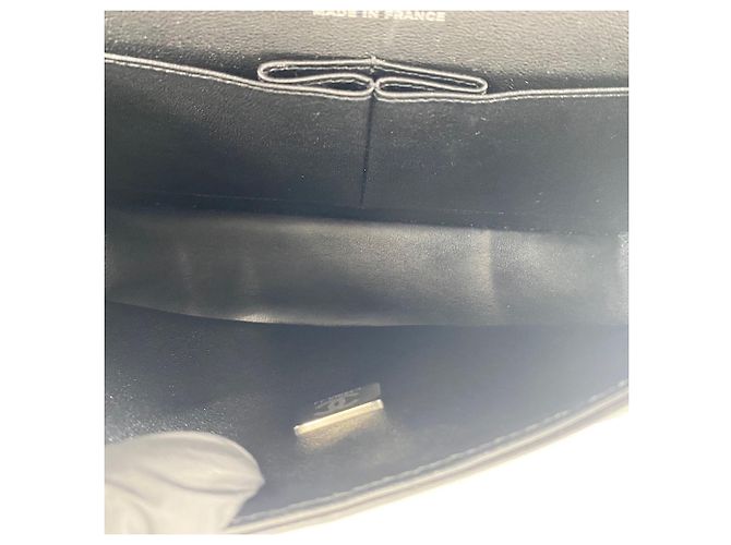 Borsa a tracolla Chanel Matelassé 23 Nero - vista 12