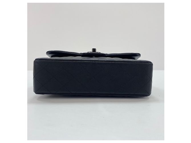 Borsa a tracolla Chanel Matelassé 23 Nero - vista 7