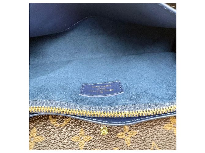 Louis Vuitton Double V Handbag in Blue - view 12