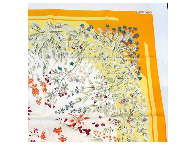 Hermès Hermes Carre 90 La Prairie Silk Scarf, Orange Arancione - vista 17