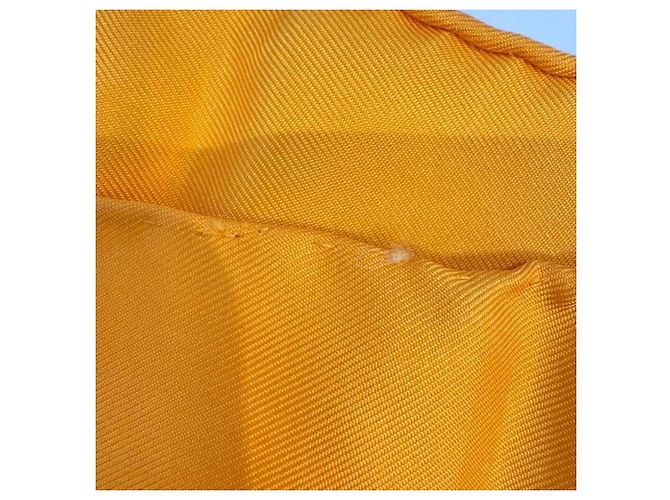 Hermès Hermes Carre 90 La Prairie Silk Scarf, Orange Arancione - vista 8