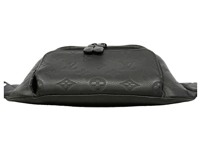 Sac banane Louis Vuitton Monogram Shadow Rush Noir - vue 3