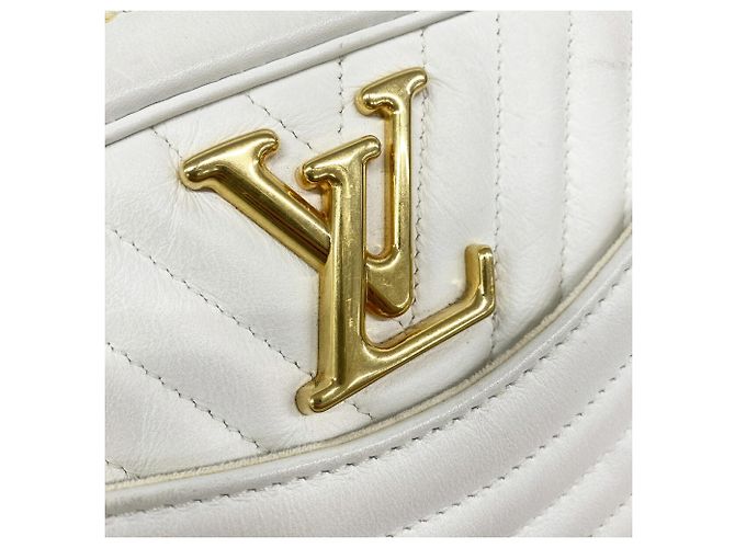 Borsa a tracolla Louis Vuitton New Wave Camera M53863 Bianco - vista 10