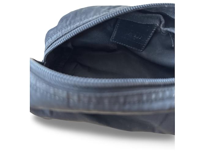 Pochette Prada in nylon nero - vista 4