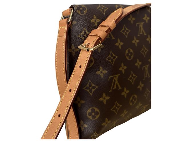 Louis Vuitton Musette Tango - vista 2