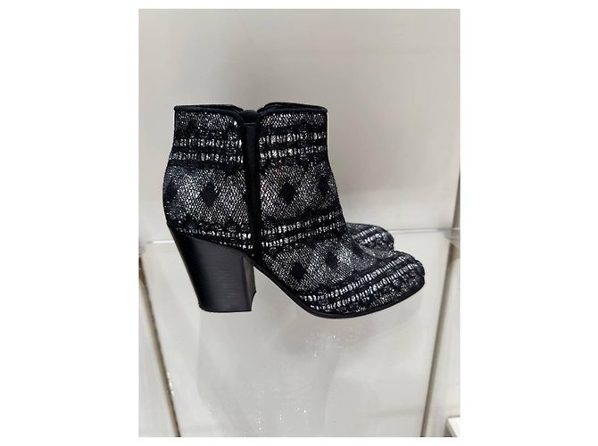 Stivaletti texturizzati neri Giuseppe Zanotti Sz.36 usati - vista 2