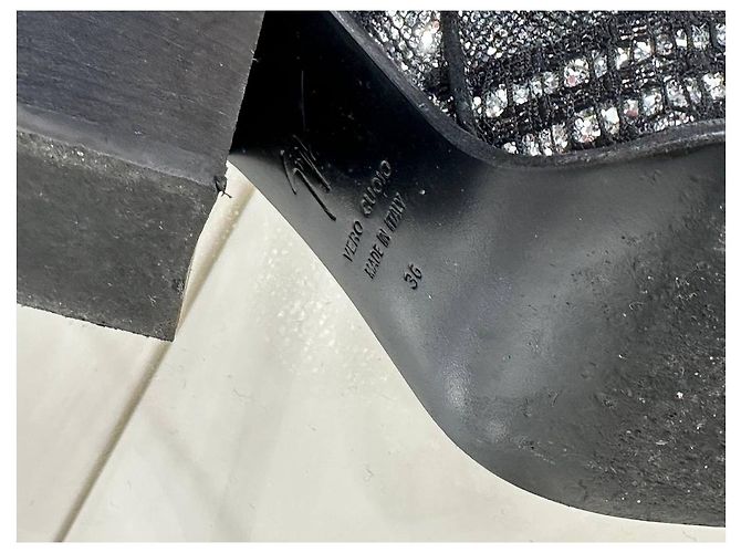 Stivaletti texturizzati neri Giuseppe Zanotti Sz.36 usati - vista 7