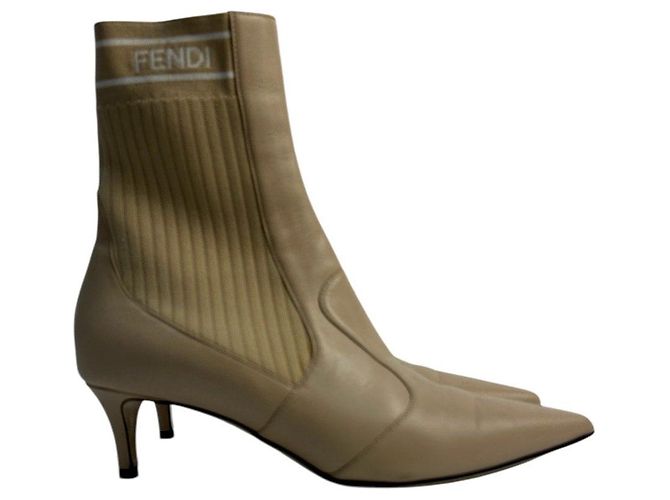 Fendi beige Stiefeletten mit Stretch-Strick-Einsatz Sz.38 Gebraucht - Ansicht 2