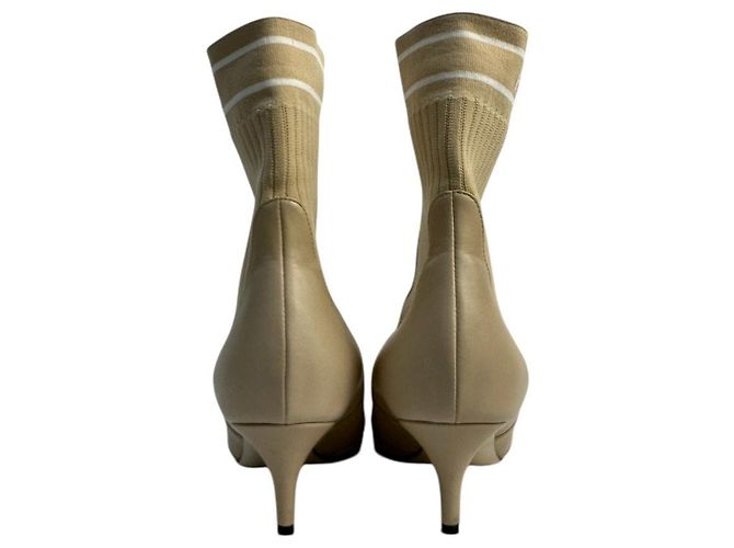Fendi beige Stiefeletten mit Stretch-Strick-Einsatz Sz.38 Gebraucht - Ansicht 4