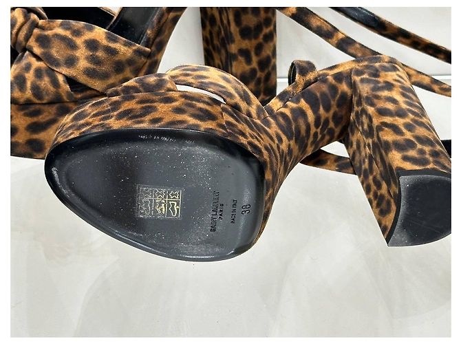 Saint Laurent Bianca Leopard Suede Platform Heels Sz.38 usato - vista 9