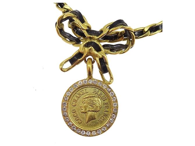 Pendente a medaglione rotondo vintage Chanel in metallo - vista 2