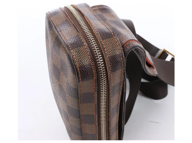 Borsa a tracolla Louis Vuitton Geronimos Damier Ebene in marrone N51994 Rosso - vista 4