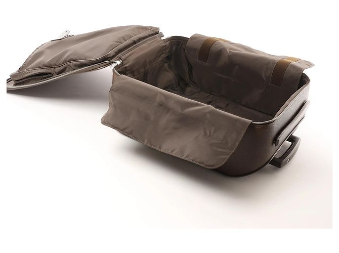 Borsa da viaggio Louis Vuitton Pegase 45 in pelle Taiga, Brown M23314 Marrone - vista 12