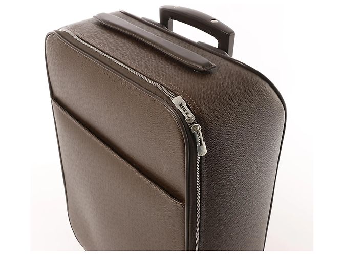Borsa da viaggio Louis Vuitton Pegase 45 in pelle Taiga, Brown M23314 Marrone - vista 3