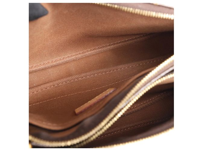 Borsa Louis Vuitton Multi Pochette Accessoires Monogram Canvas in Brown Marrone - vista 10