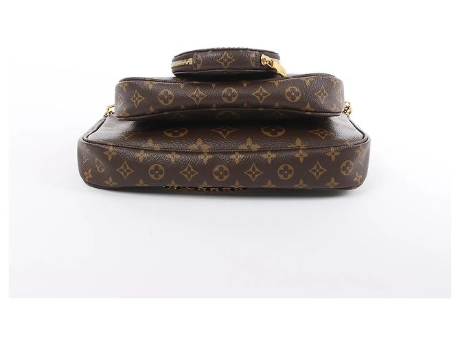 Borsa Louis Vuitton Multi Pochette Accessoires Monogram Canvas in Brown Marrone - vista 12