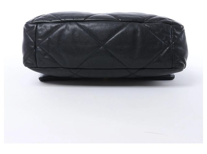 Chanel Chanel 19 Large Leather Chain Shoulder Bag in Black 30157954 Rosso - vista 6