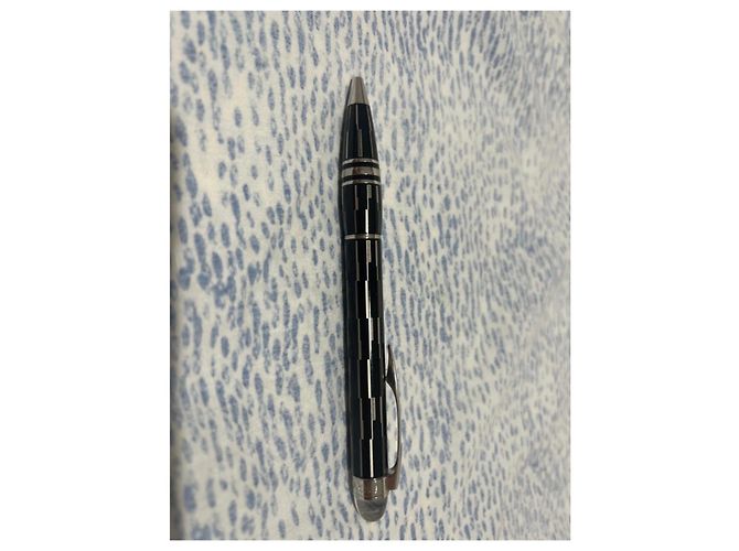 Stylo bille Montblanc Meisterstück Classique Noir - vue 4