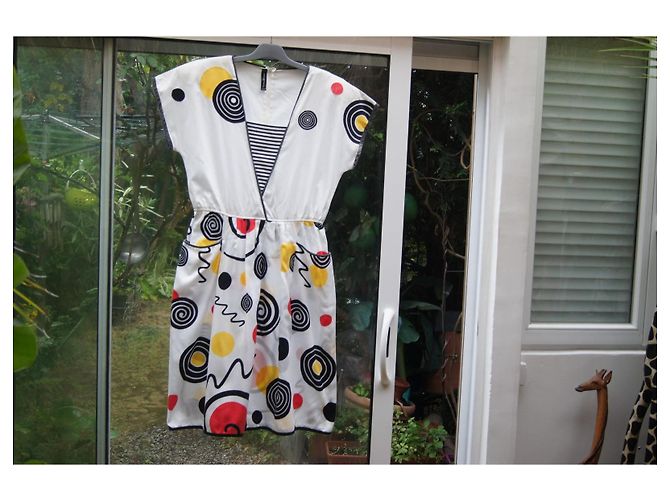 Vestido de verano de algodón Louis Féraud estampado gráfico Negro Blanco Roja Amarillo - vista 5