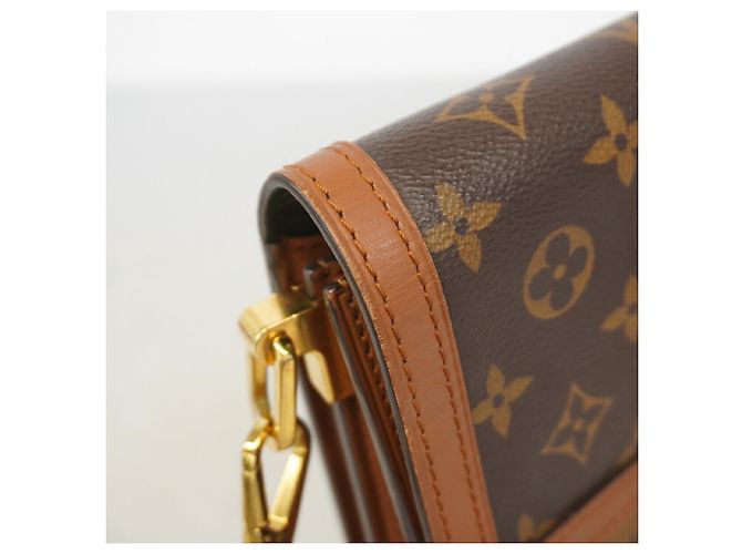 Borsa a tracolla Louis Vuitton Monogram Reverse Dauphine MM Marrone - vista 7
