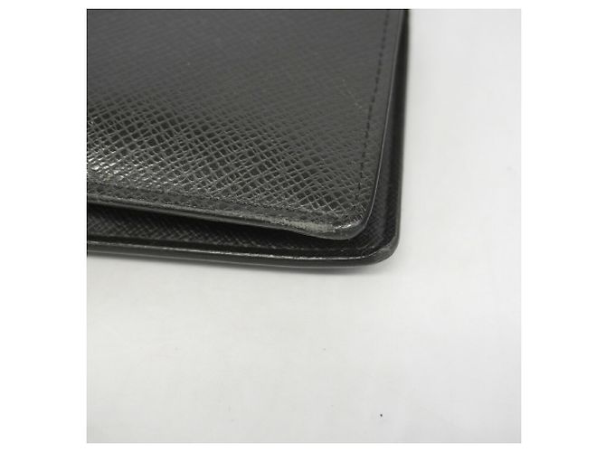 Louis Vuitton Taiga Portefeuille Brazza Long Wallet Nero - vista 5
