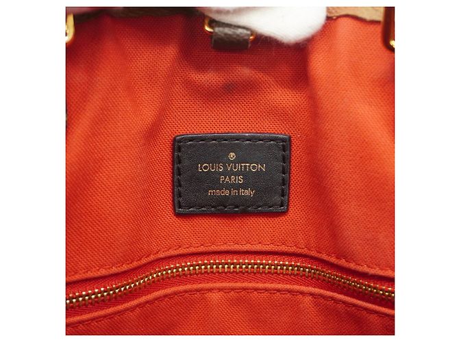 Borsa Tote Louis Vuitton Monogram Giant Reverse OnTheGo GM Marrone - vista 5
