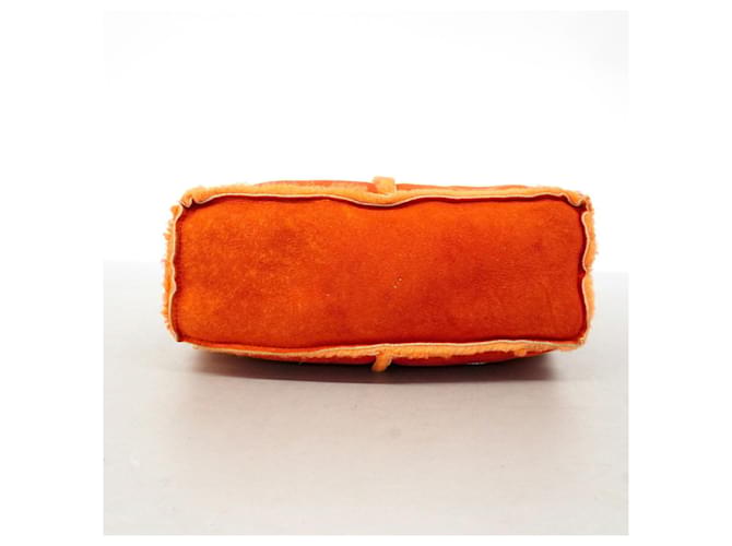 Borsa a tracolla Chanel in shearling arancione - vista 3