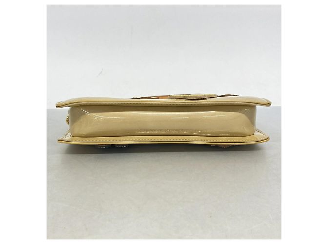 Pouch Louis Vuitton Vernis Flower Lexington Beige - vista 3
