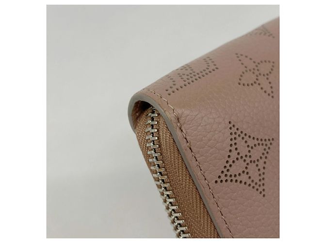 Cartera Zippy Louis Vuitton Mahina Rosa - vista 6