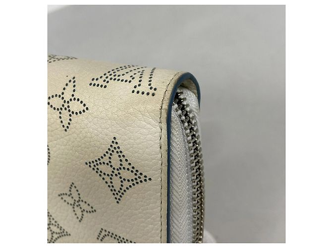 Cartera Zippy Louis Vuitton Mahina Blanco - vista 5