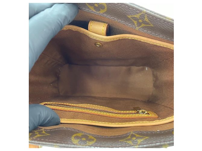 Borsa Louis Vuitton Vavin PM in marrone - vista 12