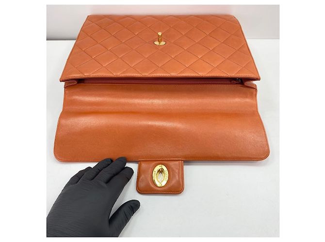 Borsa Chanel Matelassé in Arancione - vista 14