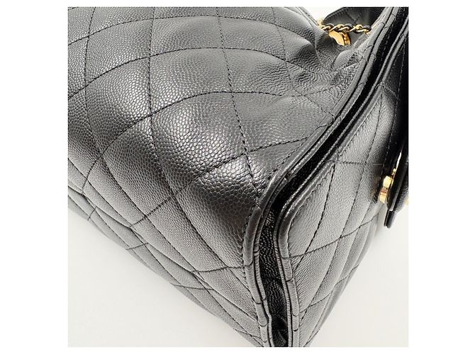 Borsa a mano piccola CHANEL Matelassé in nero - vista 9